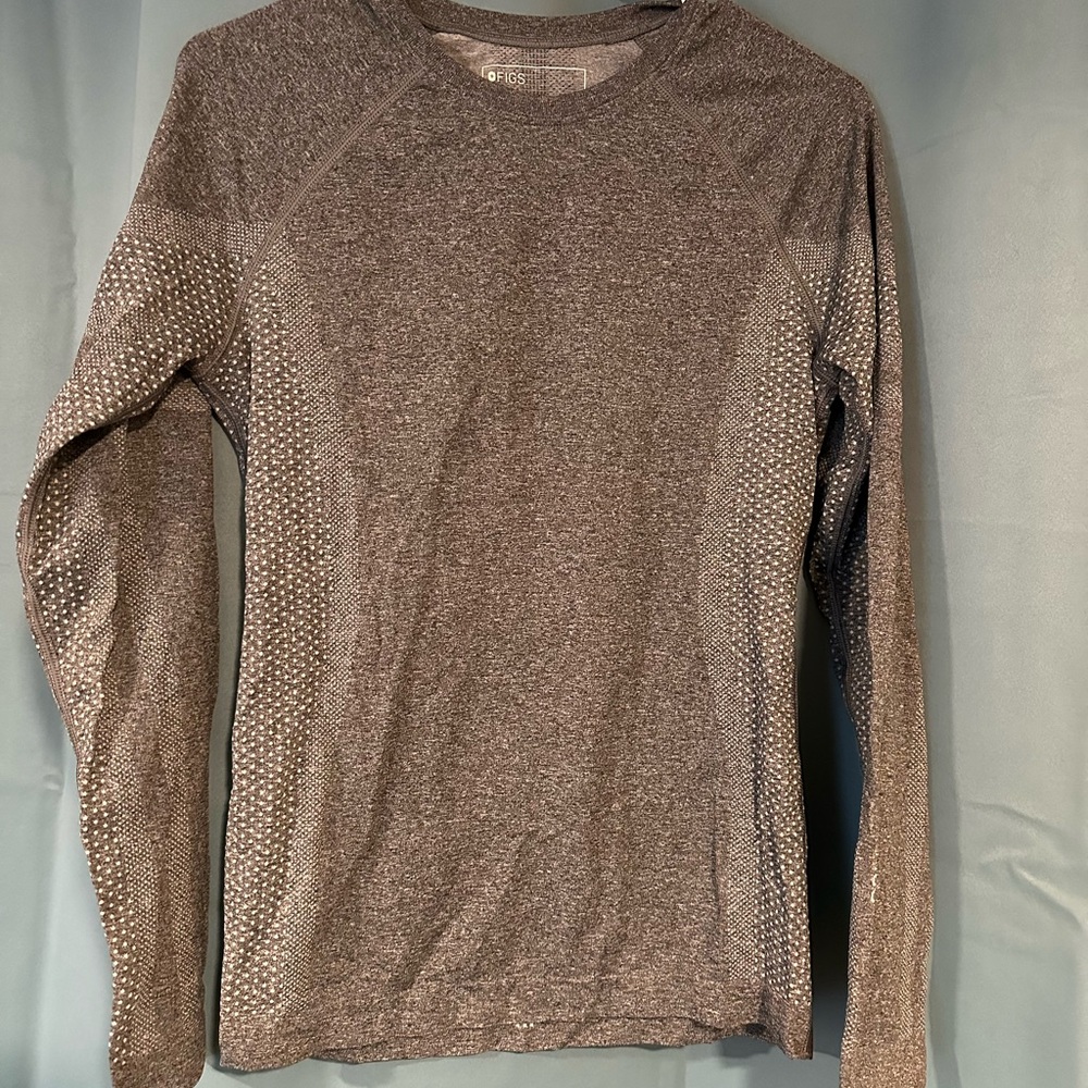 Set of 4 Figs Black and Grey Underscrub Longsleeve Shirts - Picture 2 of 13
